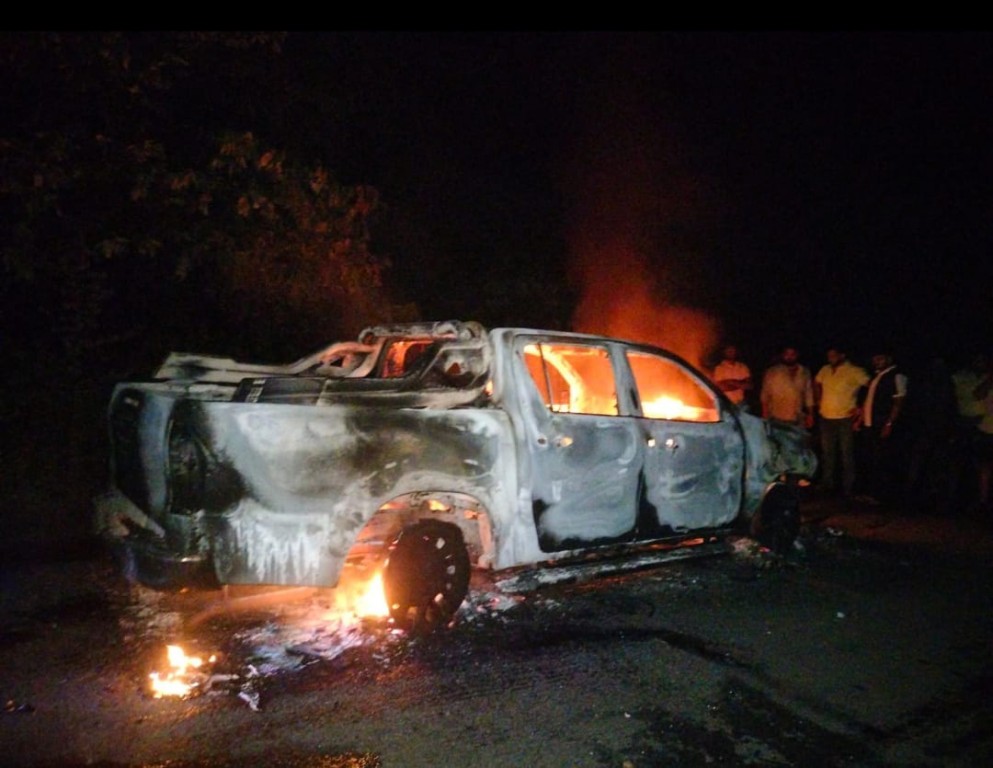 burning car in Lanja