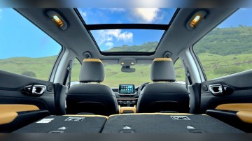 Jeep Meridian 7-seater SUV available with up to Rs 1.65 lakh discount